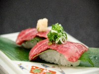 純但馬牛のトロにぎり寿司