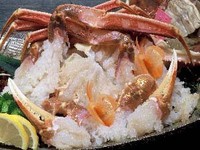活ブランド松葉ガニ使用のカニ刺しです。
