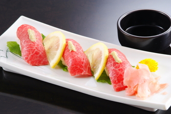 但馬牛の炙り握り