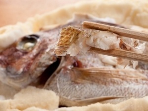 「地魚かまくら」を割ったところ